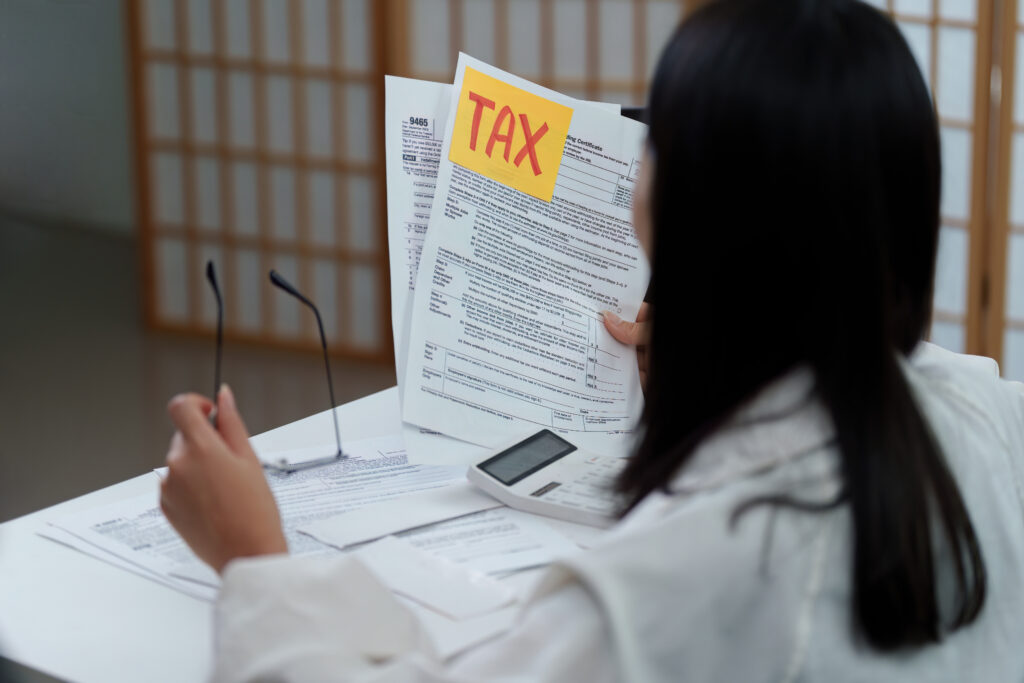 Salary dividend split planner comparing salary-only, dividend-only and hybrid take-home after CPF and tax