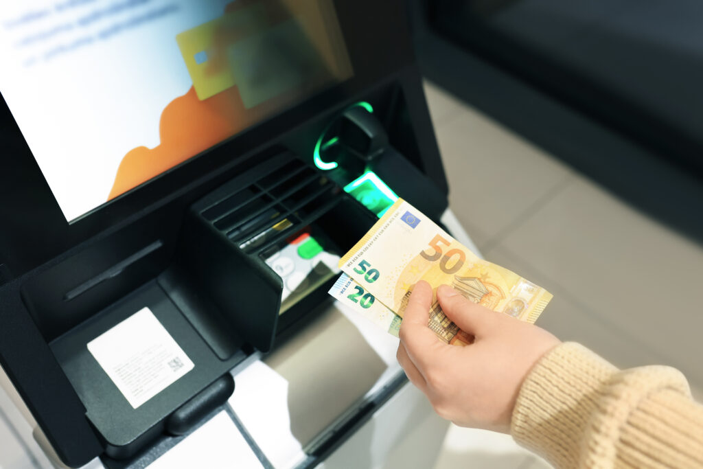cash in operating account buffer rule for weekly cash control
